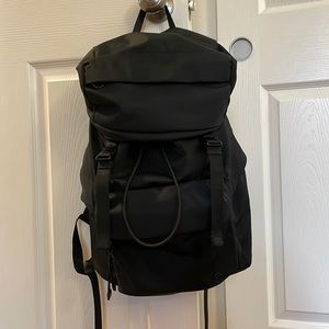 LULULEMON // RUCKSACK BACKPACK